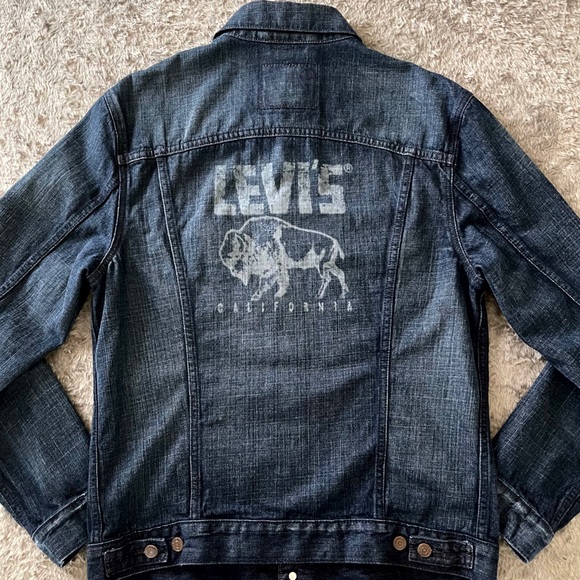 New! Mens Levi’s California denim jacket size L